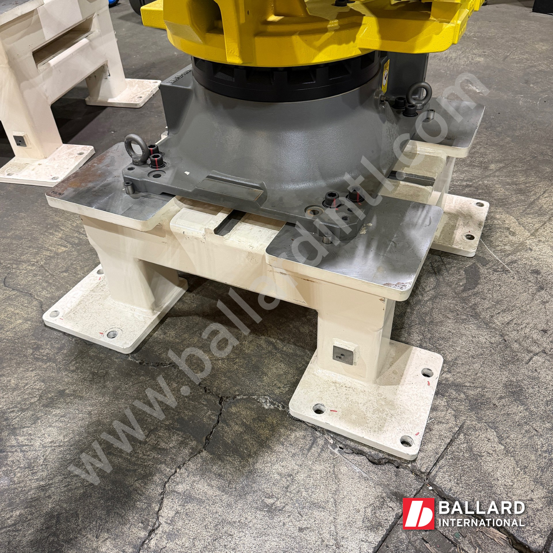 FANUC M-900 Series Robot Riser - 400mm Riser - AS2